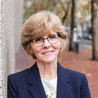JOANNE GETSY